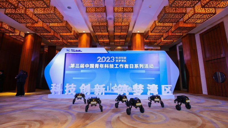 企业数字化转型：数字化工具的选择与报价解析**